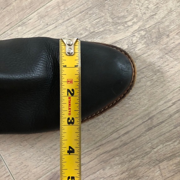 Chloé pebble black with gold buckle booties - Picture 9 of 9